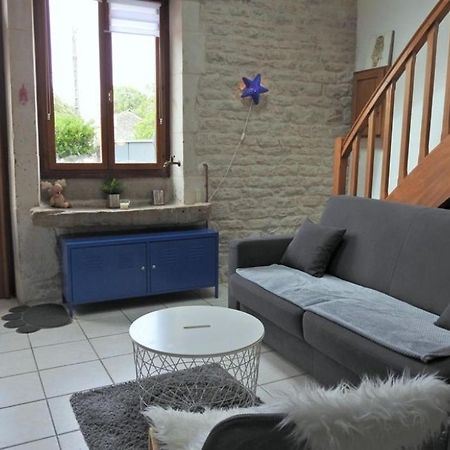 Le Gite Des Ecuries De La Roche Vieville Exterior foto